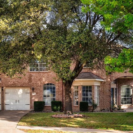 Stunning Family Home With Pool & Hot Tub - Sleeps 17 Pflugerville Luaran gambar