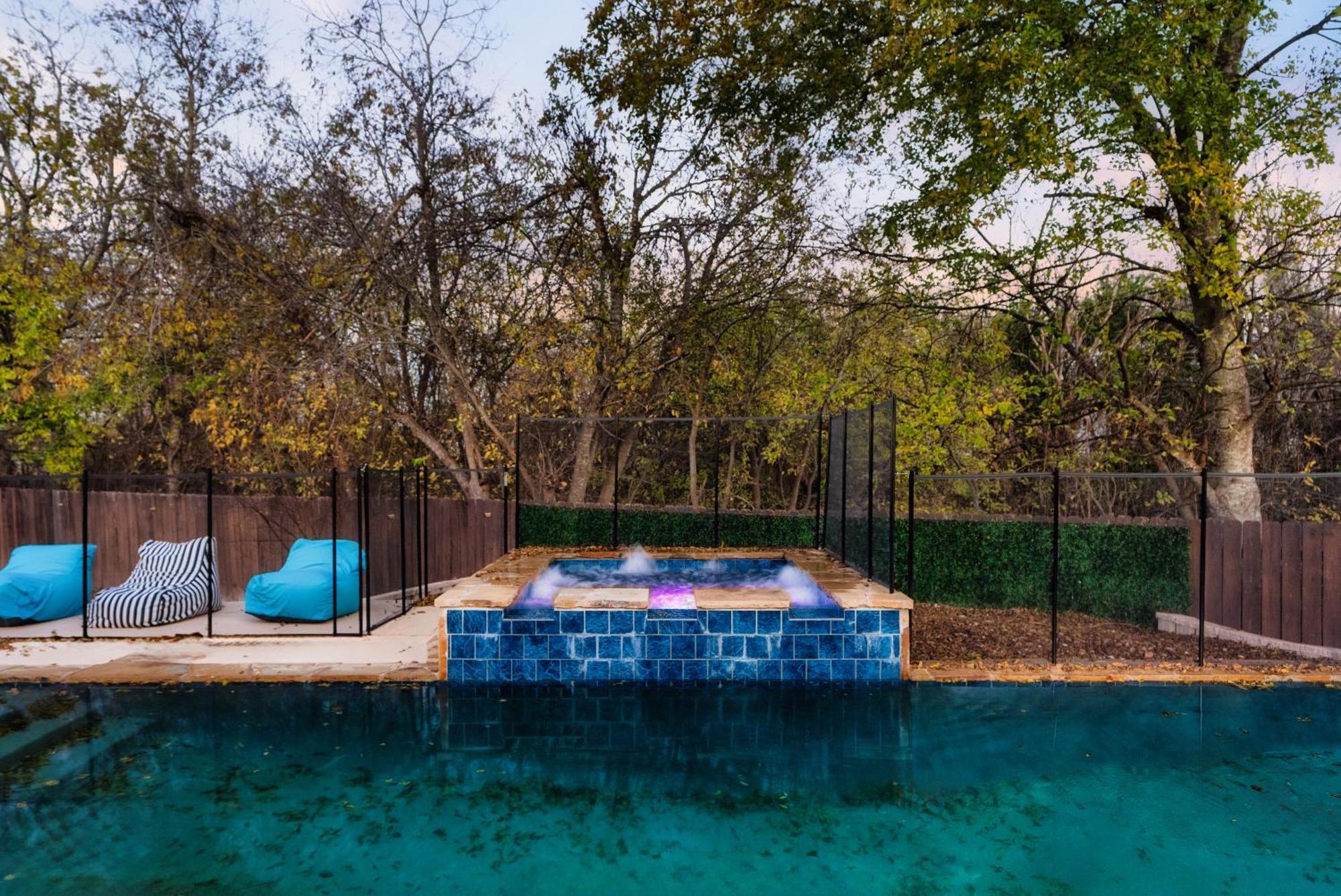 Stunning Family Home With Pool & Hot Tub - Sleeps 17 Pflugerville Luaran gambar